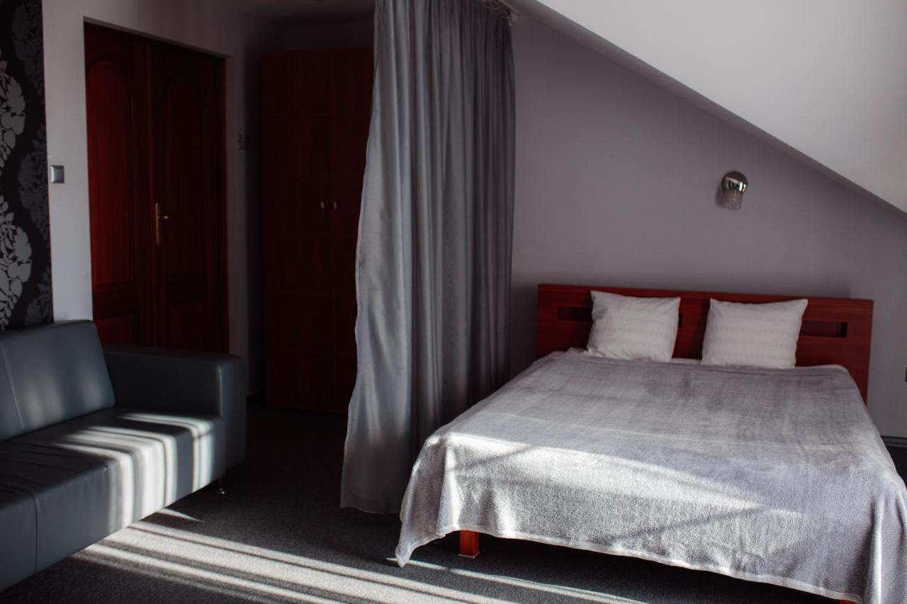 Euro Motel Lyuboml Esterno foto